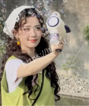 白鹿近期掉粉百万